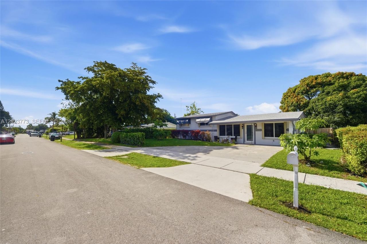 2780 NW 25th St, Fort Lauderdale, FL 33311 Photo