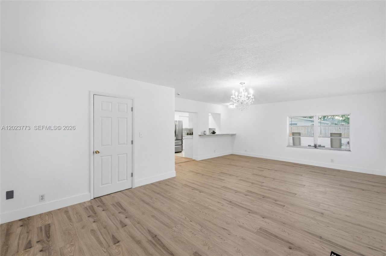 2780 NW 25th St, Fort Lauderdale, FL 33311 Photo