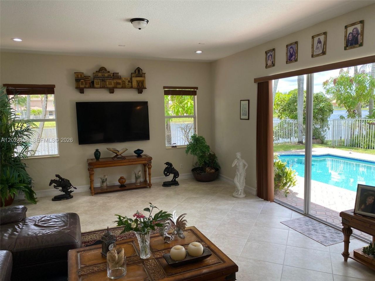 3885 E Hibiscus St , Weston, FL 33332 Photo