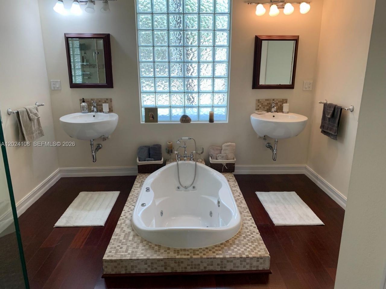 3885 E Hibiscus St , Weston, FL 33332 Photo