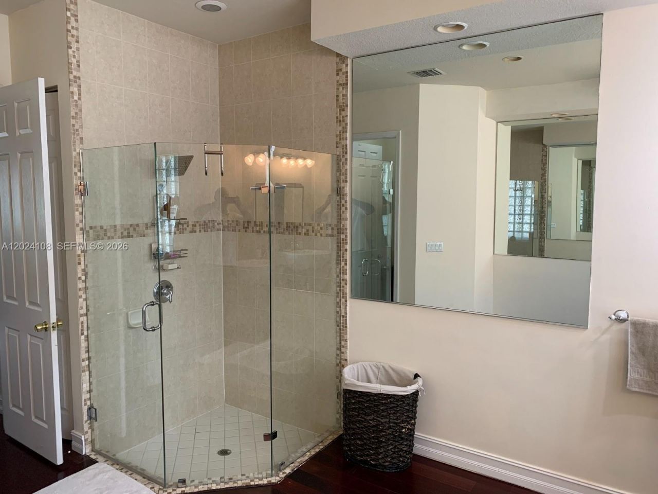 3885 E Hibiscus St , Weston, FL 33332 Photo