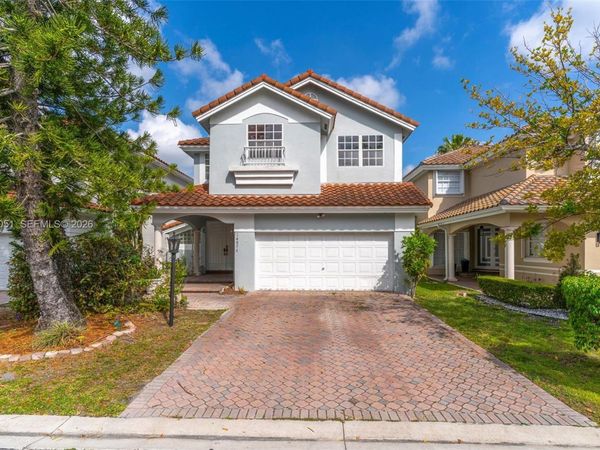 14876 SW 132nd Ave , Miami, FL 33186