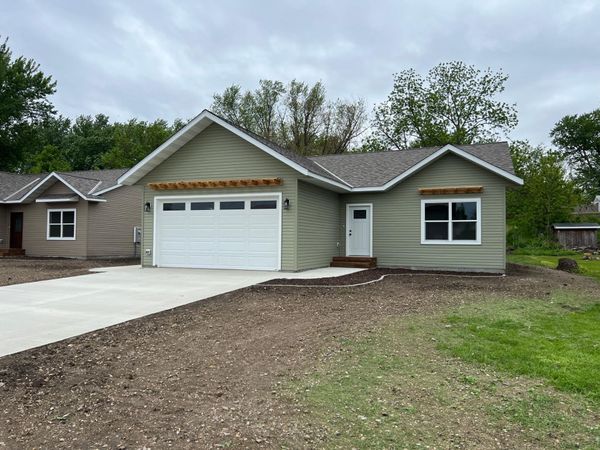 820 Spark Avenue, Albert Lea, MN 56007