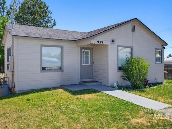939 W Owyhee St, Kuna, ID 83634