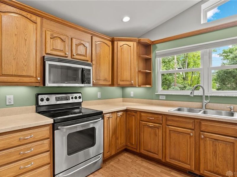 937 New England Avenue, Dayton, OH 45429 Photo 11