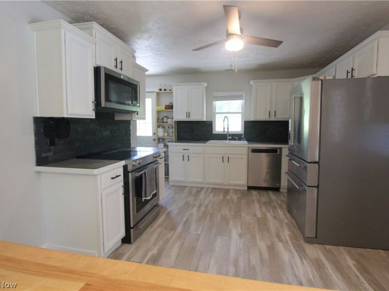 6382 Kungle Road, Clinton, OH 44216 Photo 4