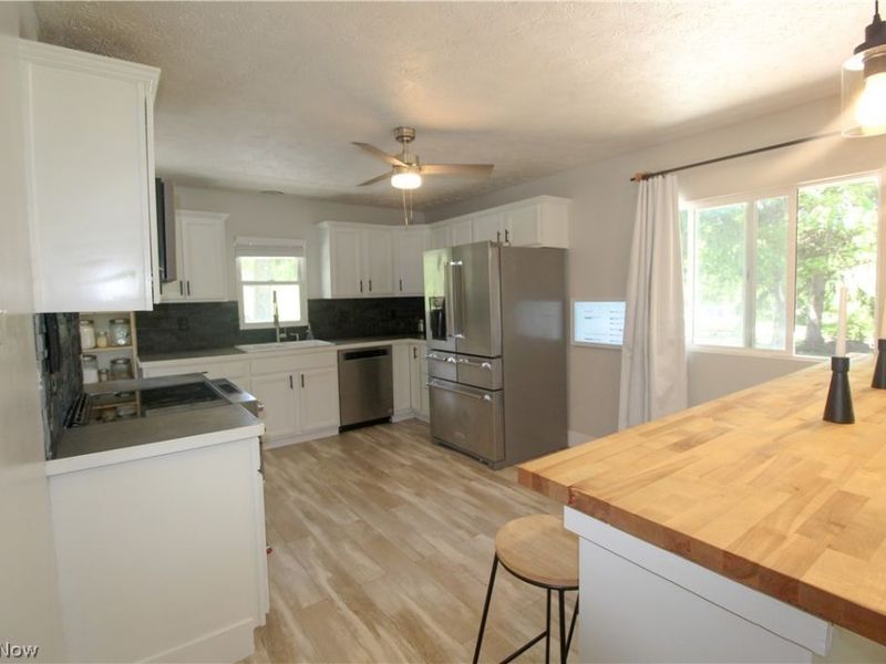 6382 Kungle Road, Clinton, OH 44216 Photo 5