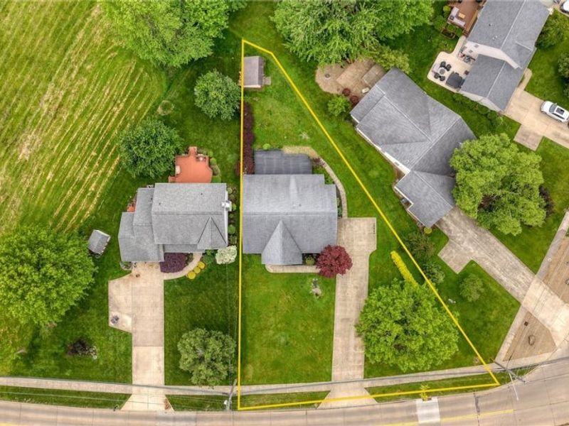 710 Erie Road, Eastlake, OH 44095 Photo 2
