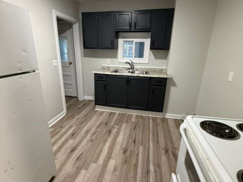 4106 Lee Road, Unit 3, Cleveland, OH 44128 Photo 2