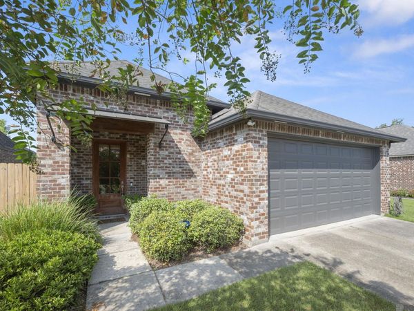 7704 Ibiza Dr, Baton Rouge, LA 70820