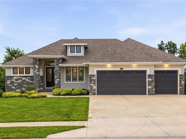 10139 N Kansas Court, Kansas City, MO 64155