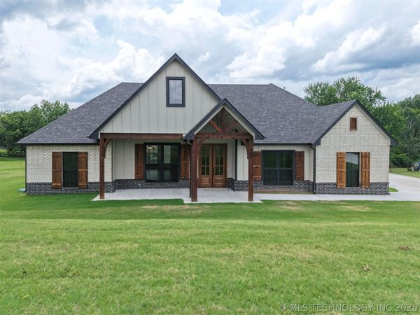 408 S Tall Chief Avenue , Skiatook, OK 74070