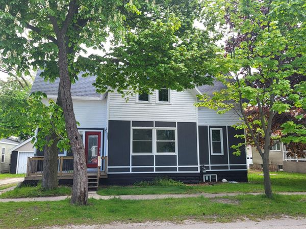 805 High Street, Manistee, MI 49660
