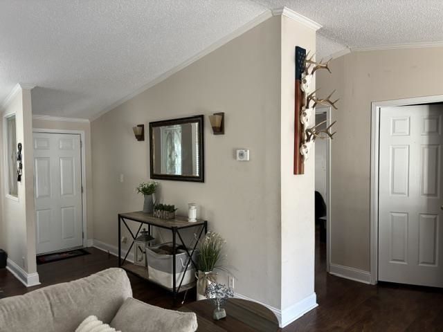654 Pine Oaks Farm Rd. Photo 5