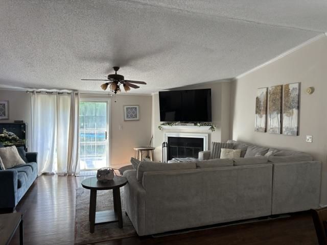 654 Pine Oaks Farm Rd. Photo 6