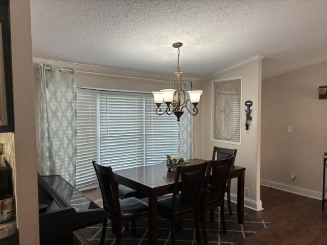 654 Pine Oaks Farm Rd. Photo 8