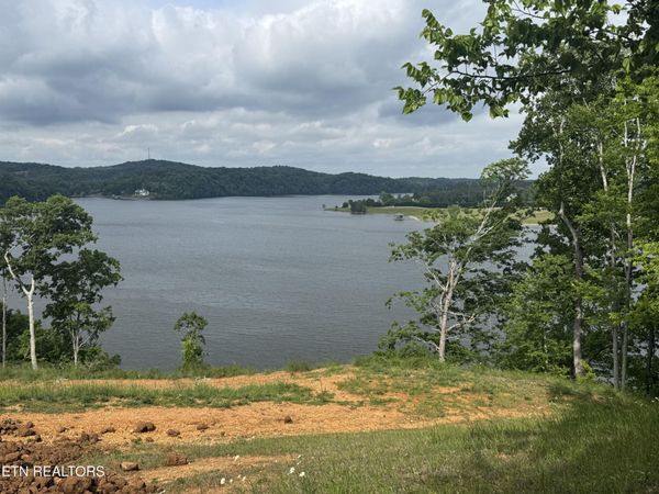 170 Bluffton Rd, Friendsville, TN 37737