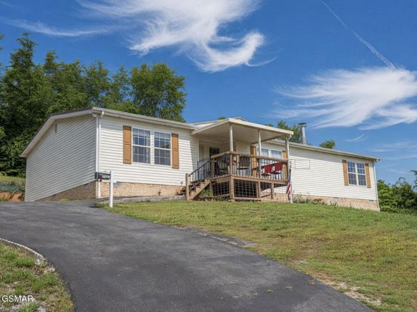 2621 Von Hill Road, Dandridge, TN 37725