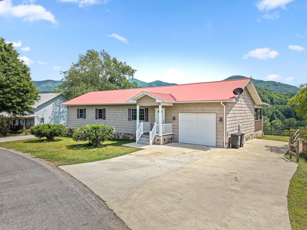 533 Lemons Branch Road, Bryson City, NC 28713 Main Photo