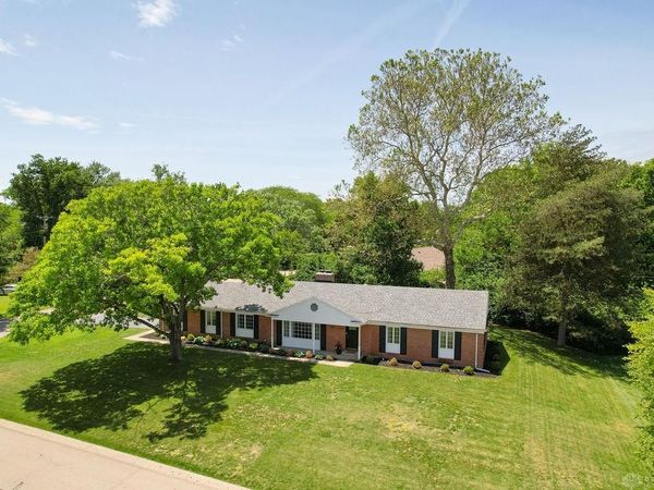 5733 Barnsley Place, Washington TWP, OH 45459