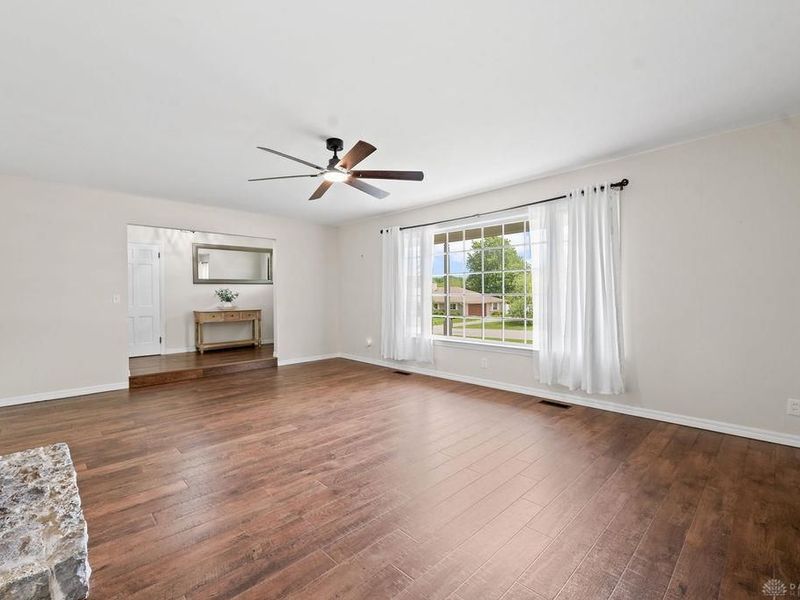 5733 Barnsley Place, Washington Township, OH 45459 Photo 7