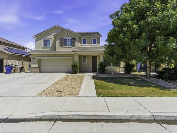 5018 Gleaming Gem Way, Bakersfield, CA 93313