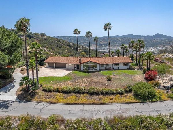 14043 Calle De Vista, Valley Center, CA 92082