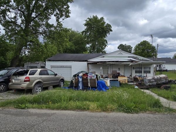 2912 McKenzie Ave, Flatwoods, KY 41139