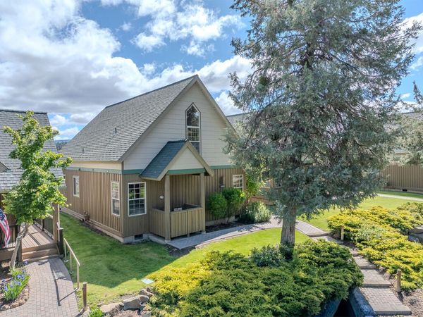 4639 Marsh Hawk Drive, Klamath Falls, OR 97601