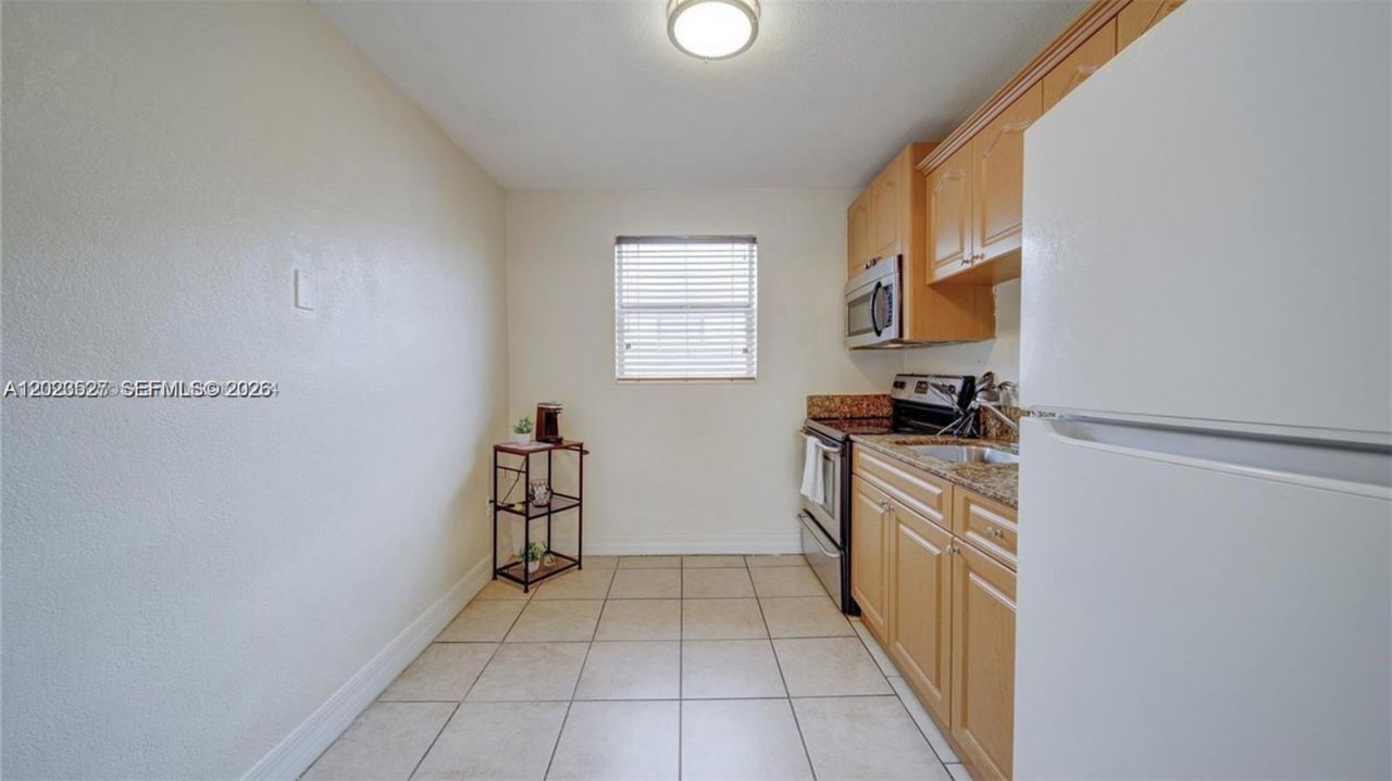 427 SW 6th St , Unit 2, Miami, FL 33130 Photo