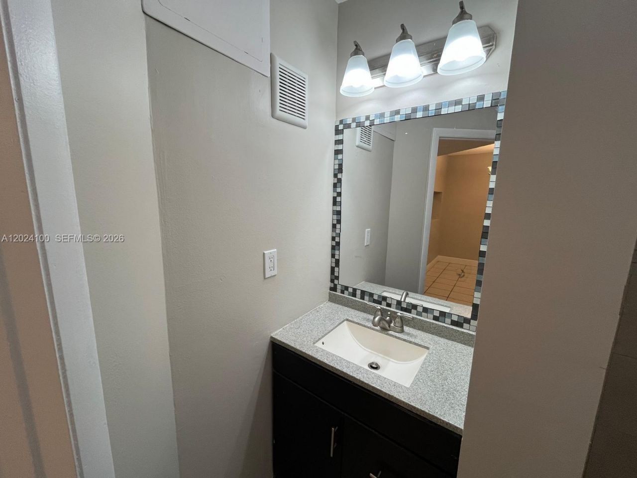 8020 Fairview Dr , Unit 301, Tamarac, FL 33321 Photo