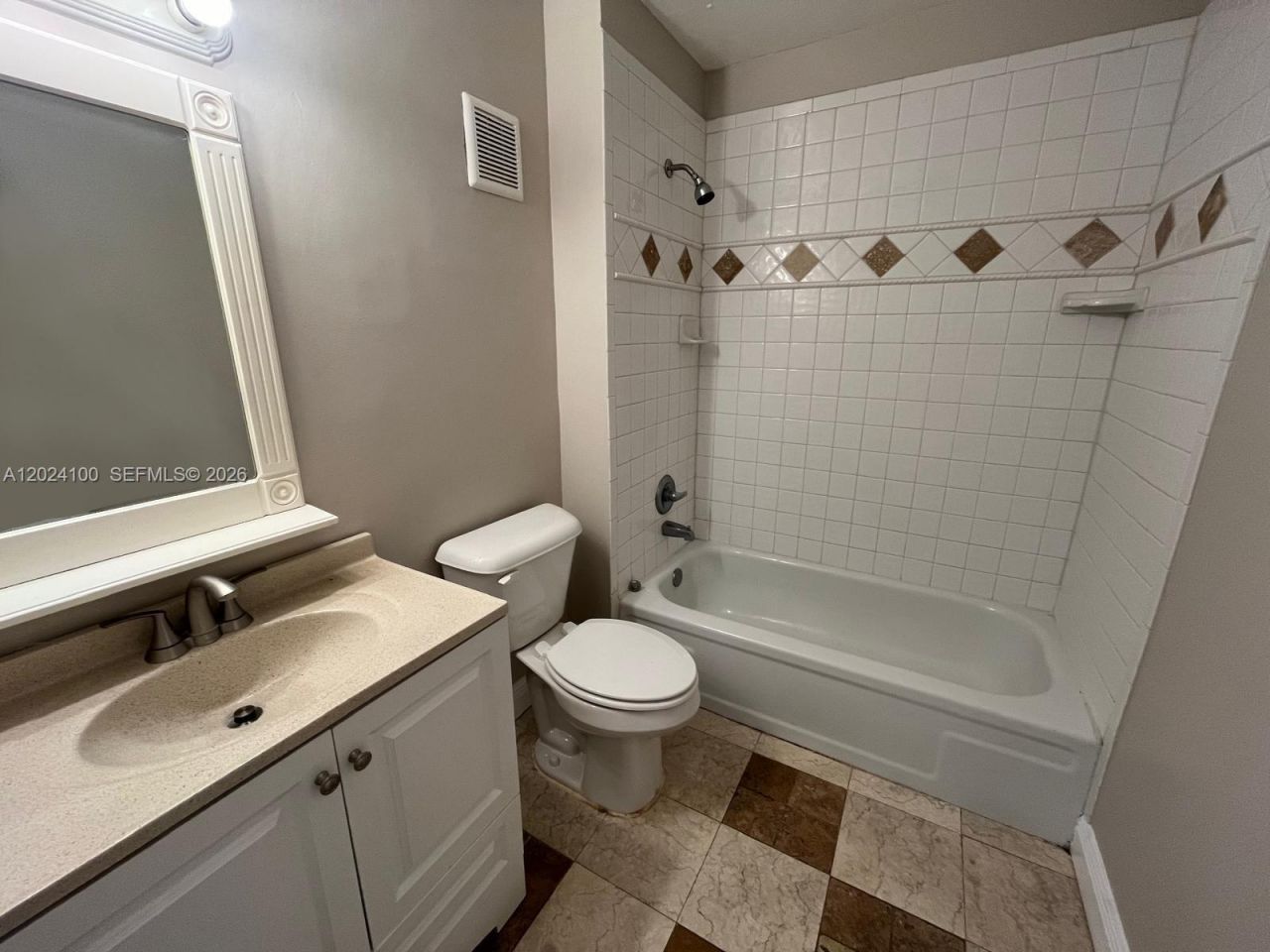 8020 Fairview Dr , Unit 301, Tamarac, FL 33321 Photo