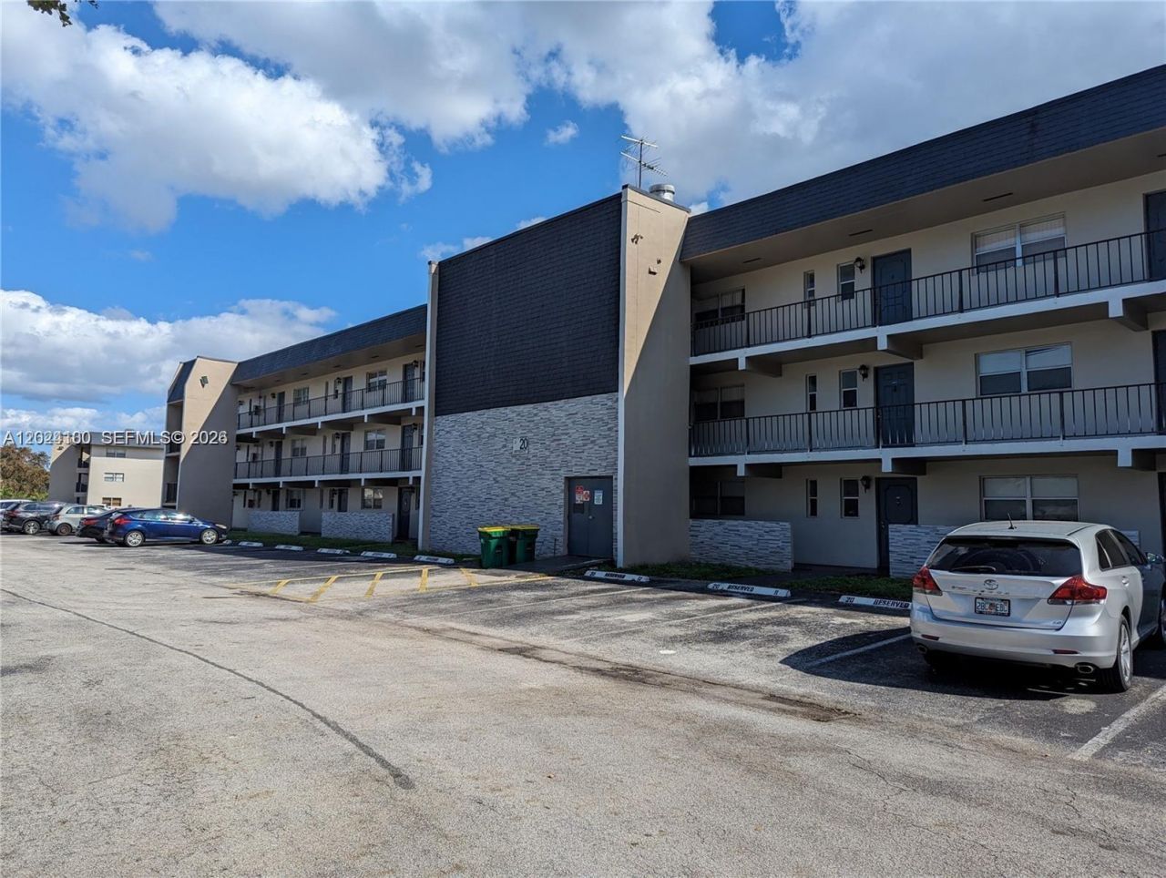 8020 Fairview Dr , Unit 301, Tamarac, FL 33321 Photo