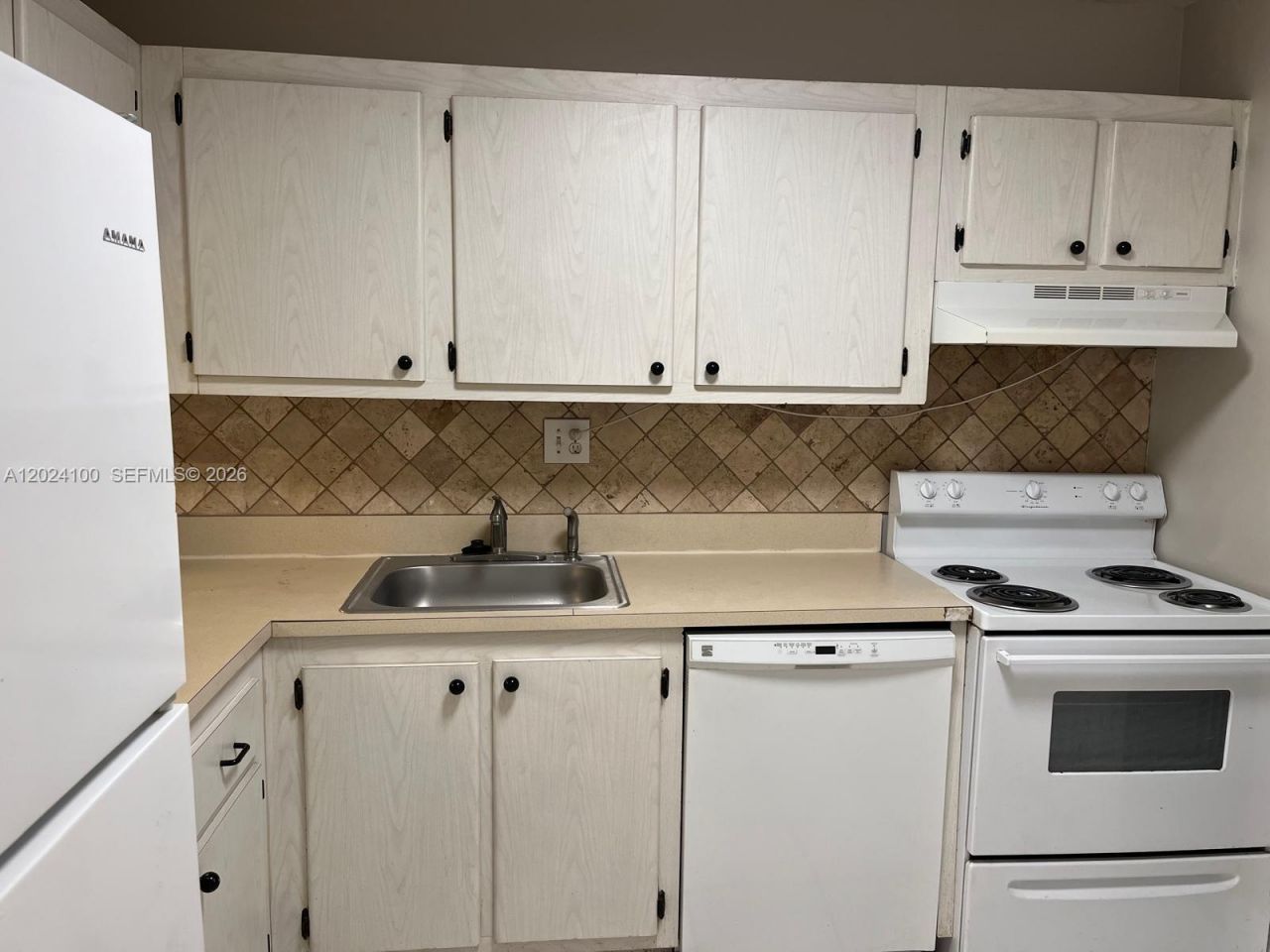 8020 Fairview Dr , Unit 301, Tamarac, FL 33321 Photo