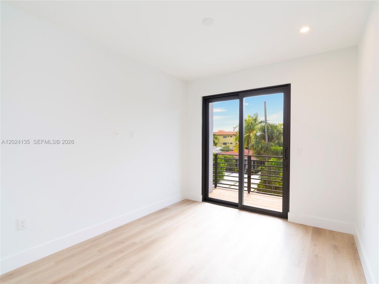 1118 NE 10th Ave, Unit 1118, Fort Lauderdale, FL 33304 Photo