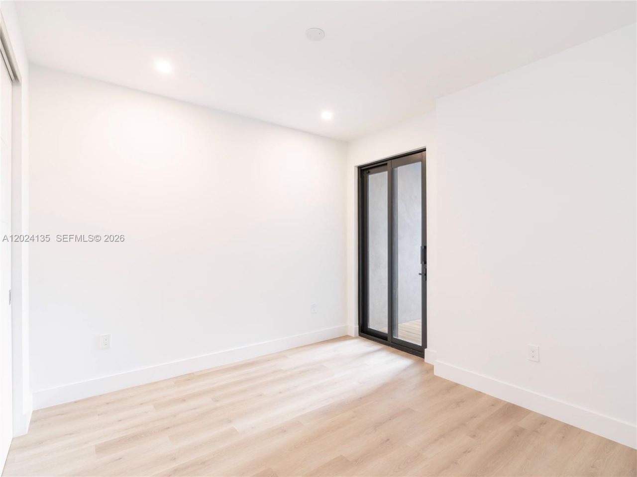 1118 NE 10th Ave, Unit 1118, Fort Lauderdale, FL 33304 Photo