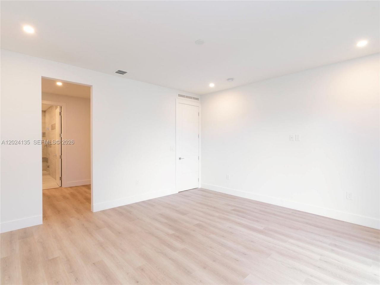 1118 NE 10th Ave, Unit 1118, Fort Lauderdale, FL 33304 Photo