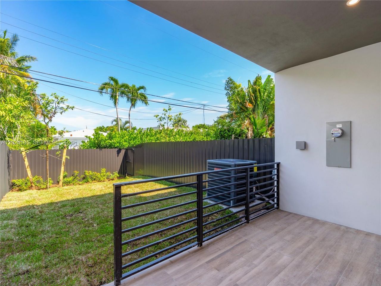 1118 NE 10th Ave, Unit 1118, Fort Lauderdale, FL 33304 Photo