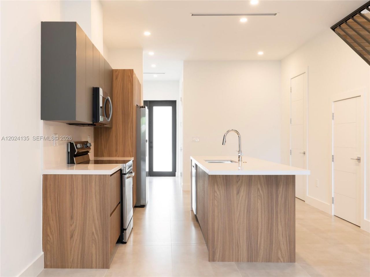 1118 NE 10th Ave, Unit 1118, Fort Lauderdale, FL 33304 Photo