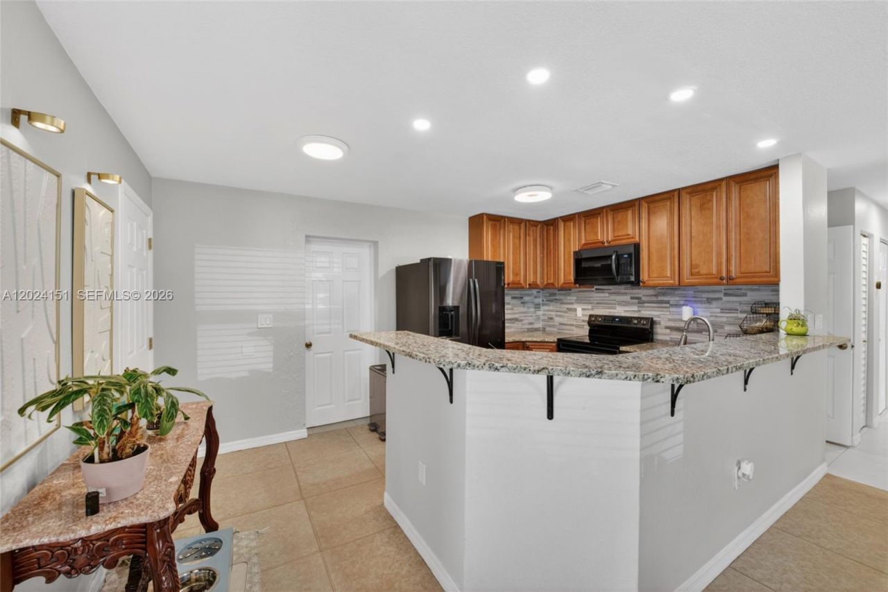 4311 SW 24th St , Fort Lauderdale, FL 33317 Photo