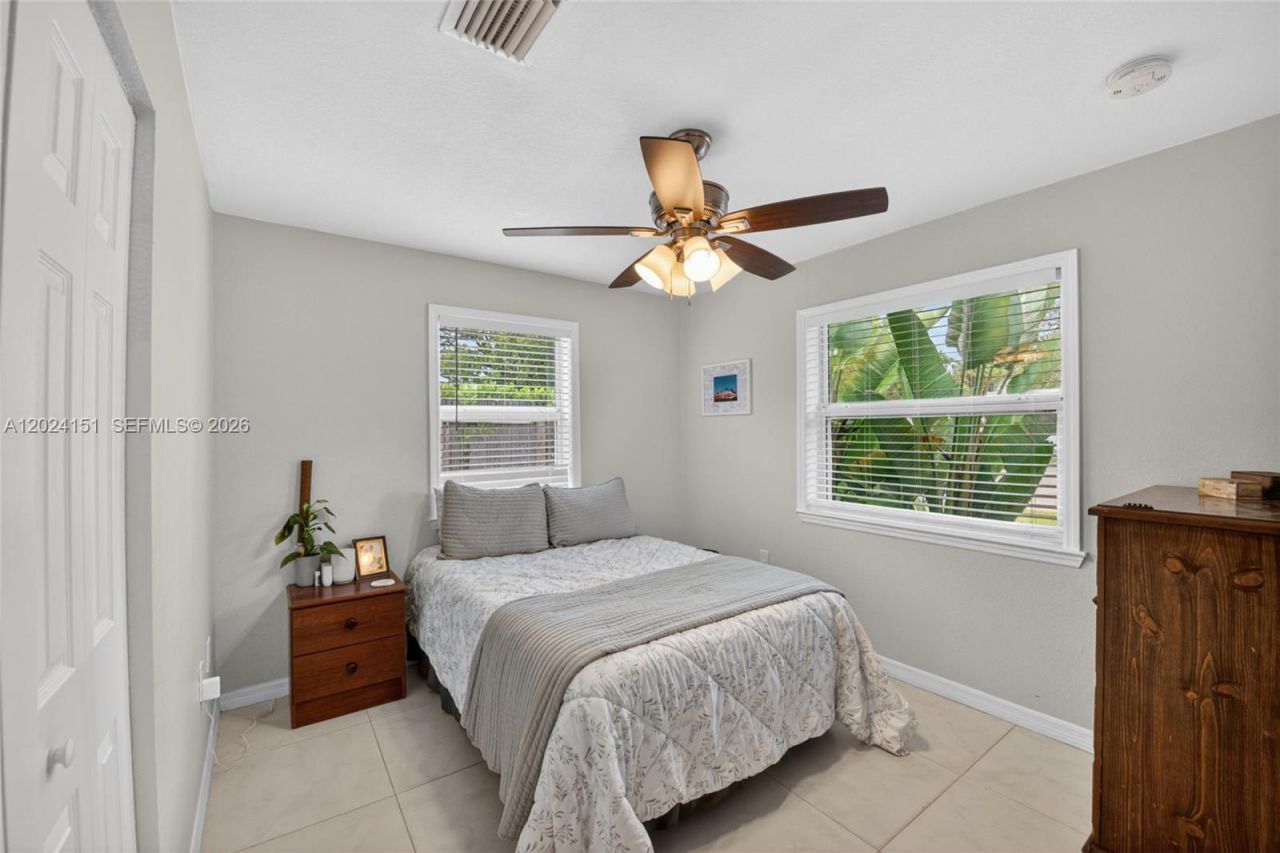 4311 SW 24th St , Fort Lauderdale, FL 33317 Photo