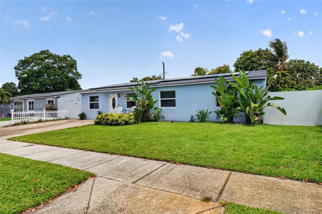 4311 SW 24th St , Fort Lauderdale, FL 33317 Photo