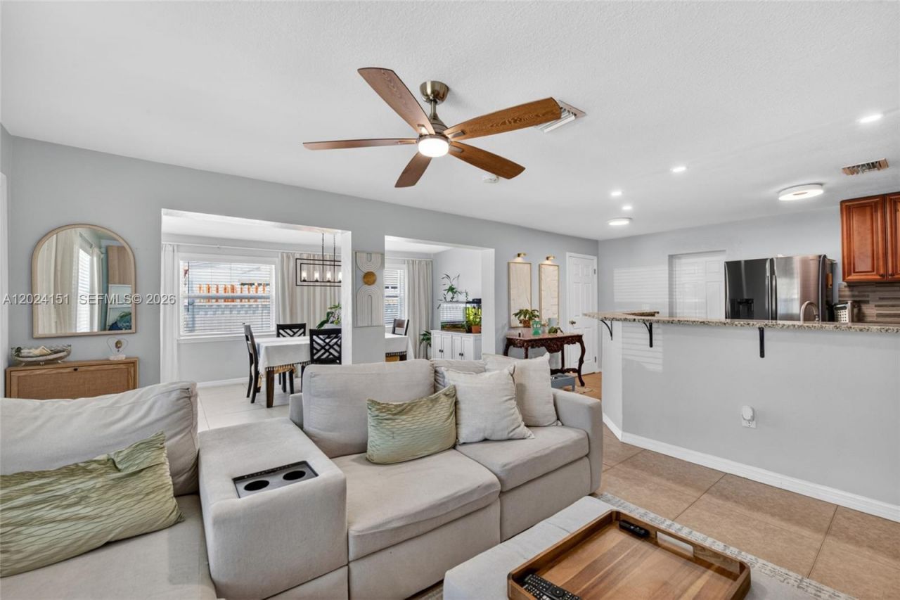 4311 SW 24th St , Fort Lauderdale, FL 33317 Photo