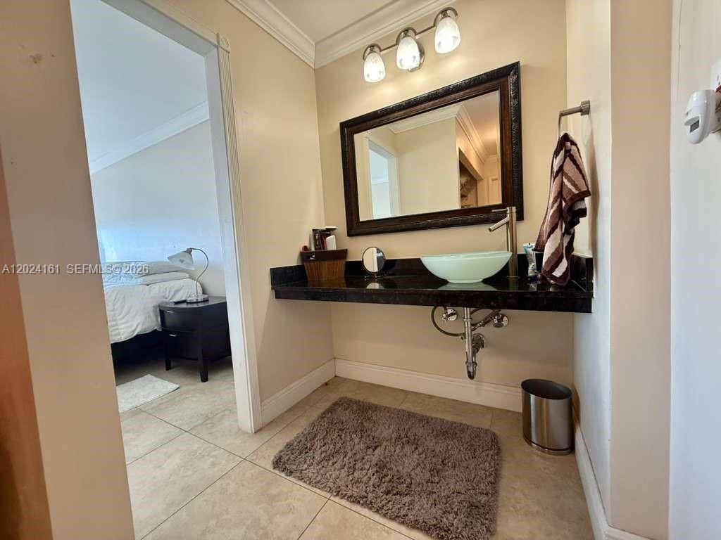 7135 Collins Ave , Unit 815, Miami Beach, FL 33141 Photo