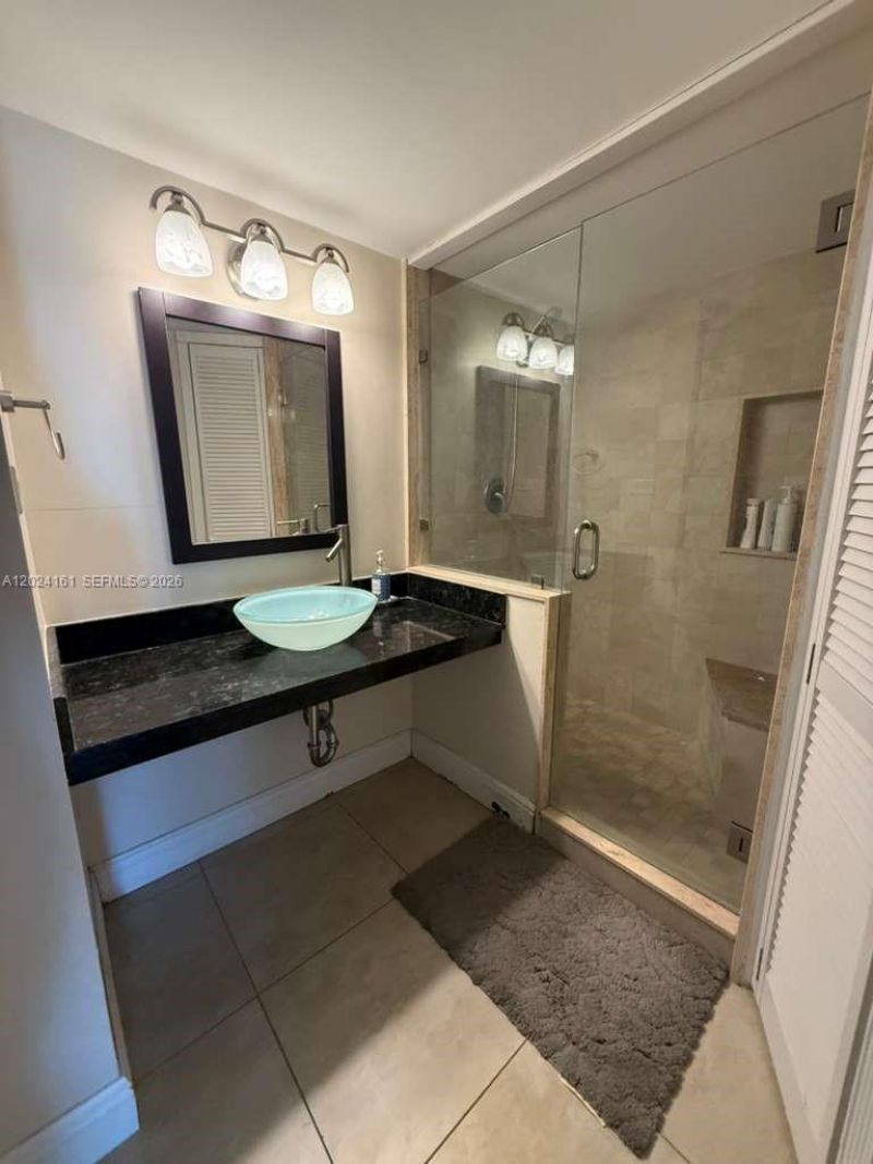 7135 Collins Ave , Unit 815, Miami Beach, FL 33141 Photo