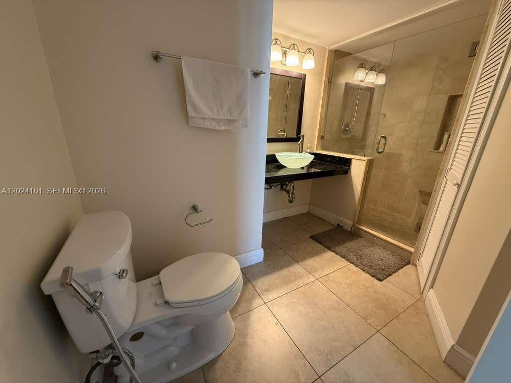 7135 Collins Ave , Unit 815, Miami Beach, FL 33141 Photo
