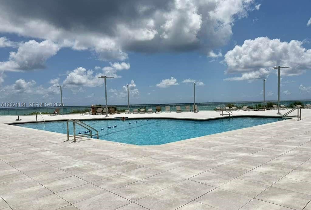 7135 Collins Ave , Unit 815, Miami Beach, FL 33141 Photo