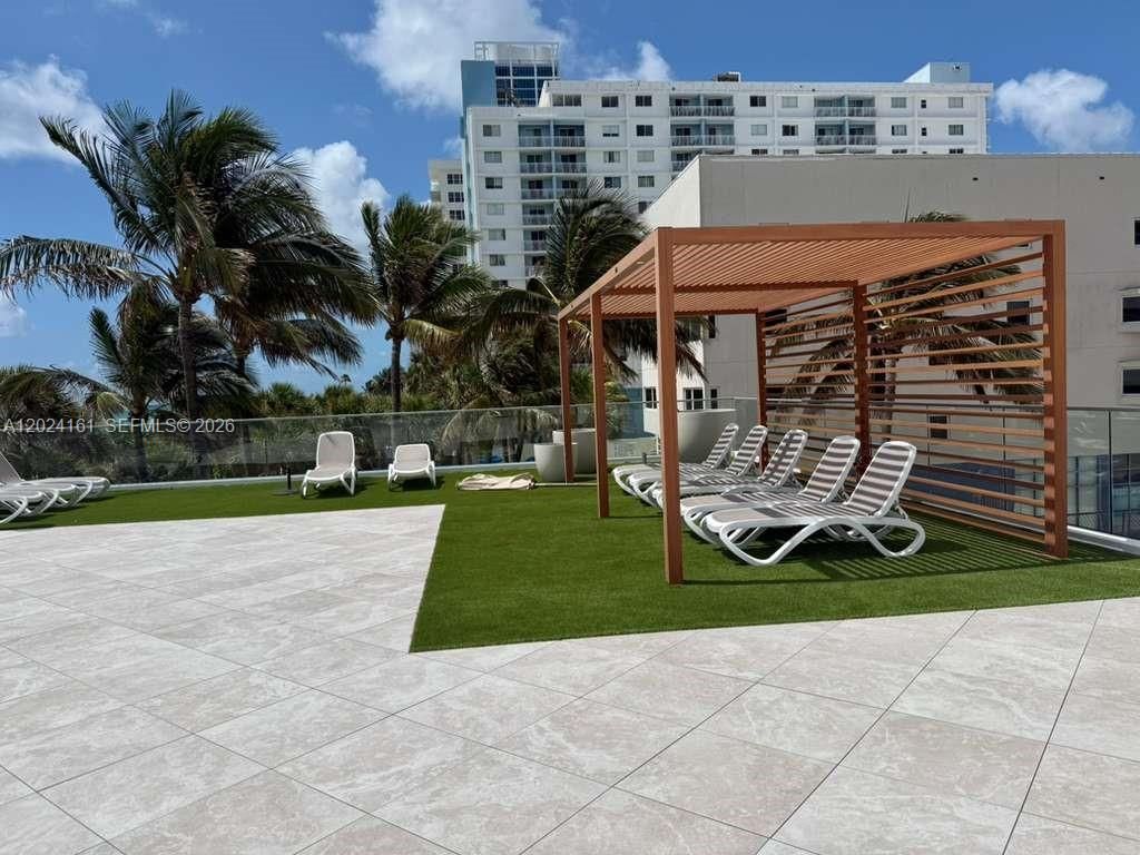 7135 Collins Ave , Unit 815, Miami Beach, FL 33141 Photo