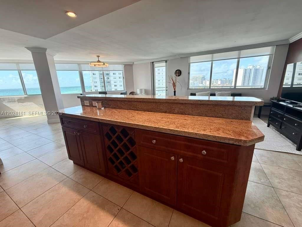 7135 Collins Ave , Unit 815, Miami Beach, FL 33141 Photo