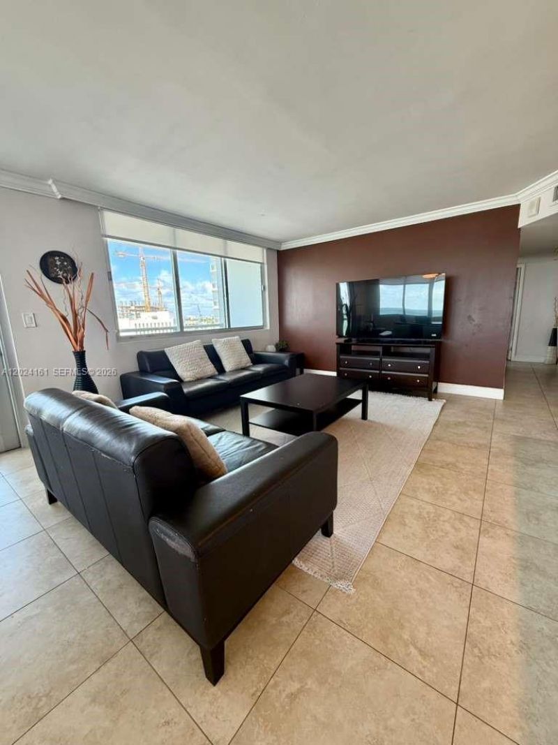 7135 Collins Ave , Unit 815, Miami Beach, FL 33141 Photo